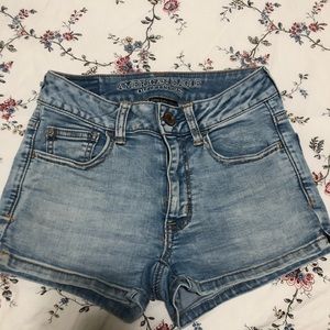 American Eagle super super stretch hi-rise shorts